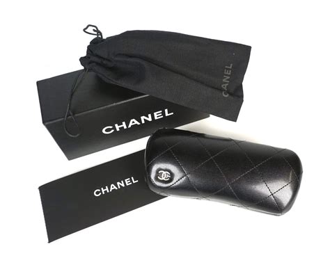 etui lunettes chanel noir|Chanel boutique petite.